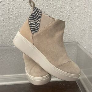 TOMS shoes jaime slip on wedge sz 6